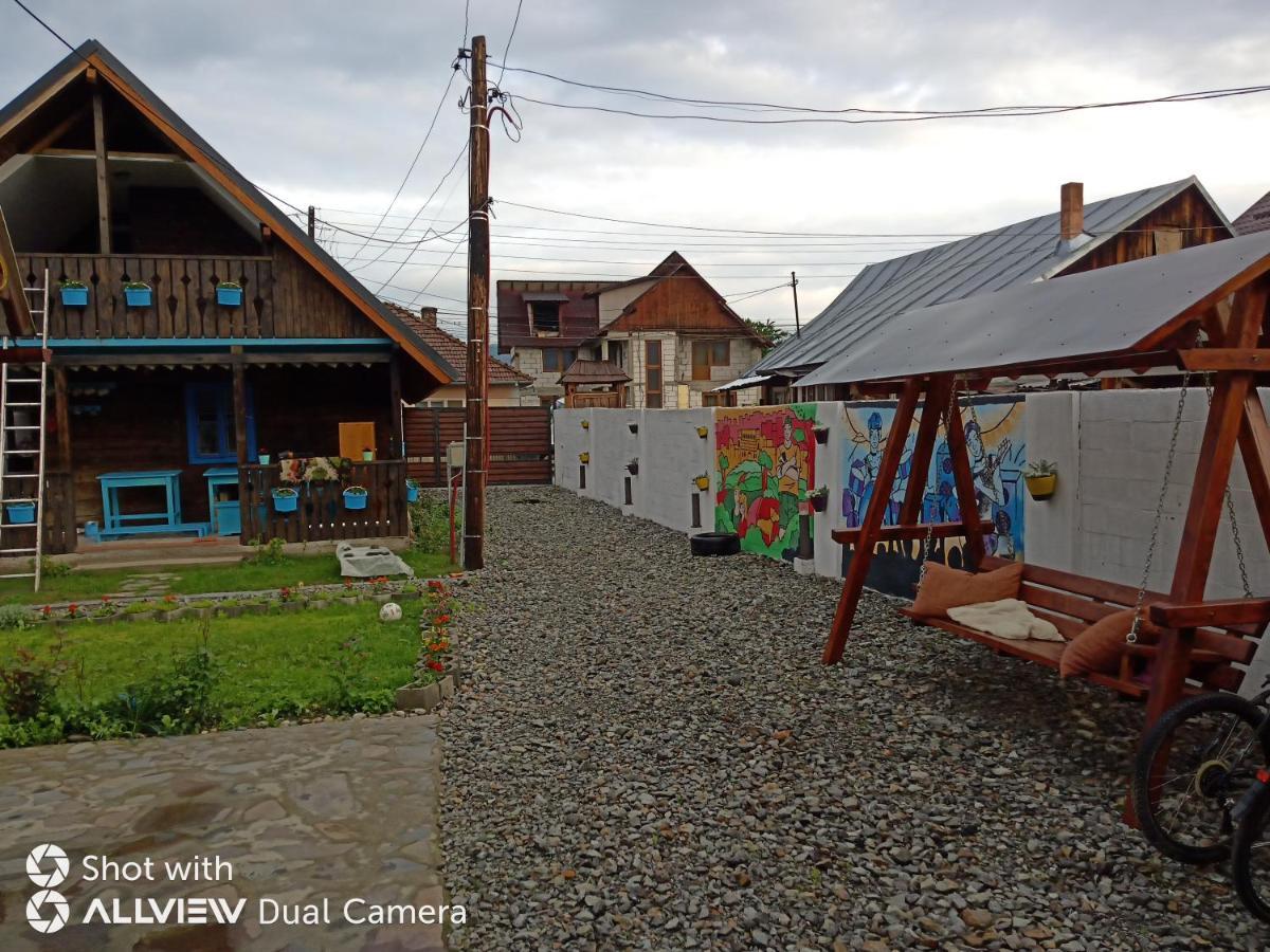 ホテル Casa Toth Din Tipterai Vişeu de Sus エクステリア 写真